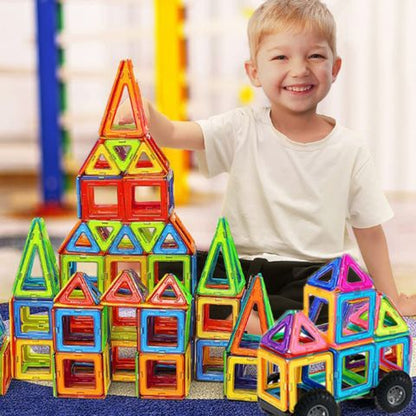 JEU-DE-CONSTRUCTION-MAGNETIQUE-sourire